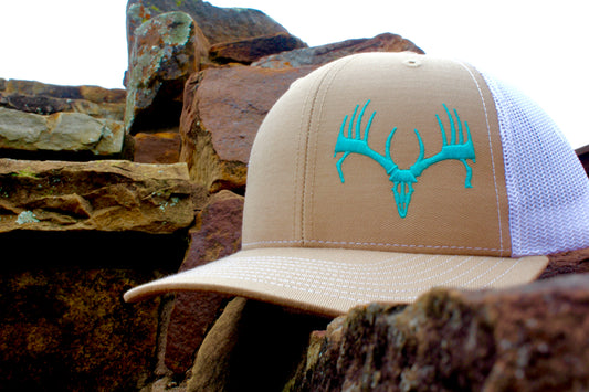 Tan & White w/ Turquoise Buck Cap