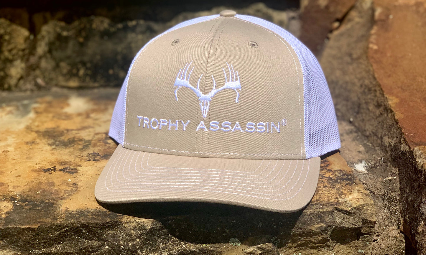 Tan & White Middle Buck Cap